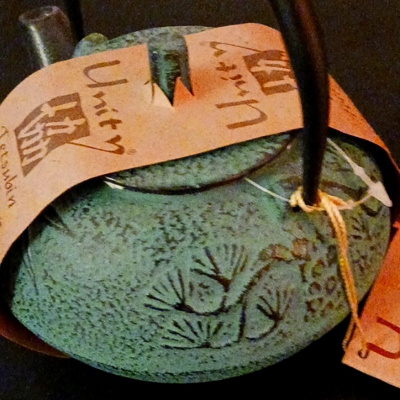 New Unity Tetsubin cast Iron Tea Kettle color green and black handle - Picture 1 of 2